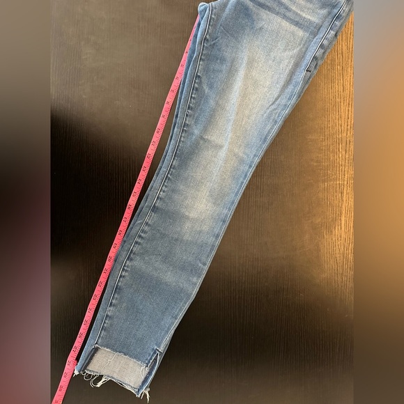 Good American Women's Blue Skinny Jeans - Picture 5 of 9